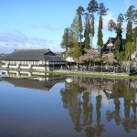 水面に映る「和融閣」