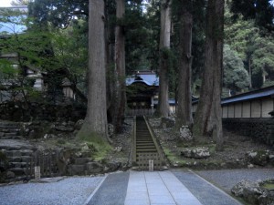特に勅使を迎えるために建てられた門です