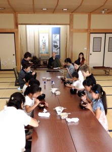 坐禅の後のお粥は美味しい