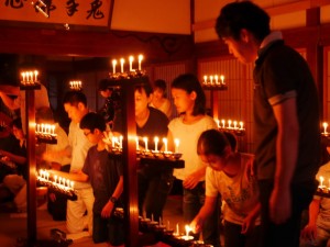 家族みんなで参加し、供養しました