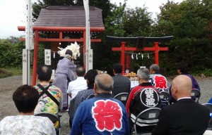 神事が厳かに執り行われました