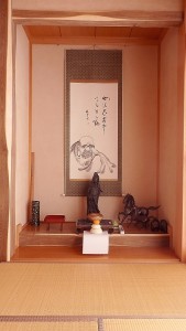 床の間にも鏡餅が供えられます