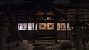 参列者がなく本堂も寂しく見えます